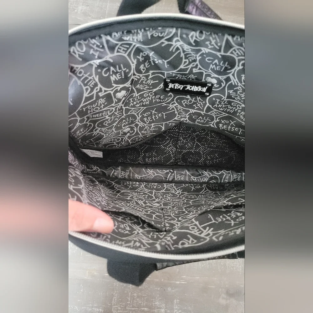 Betsey Johnson Roses & Cheetah Laptop Computer Case